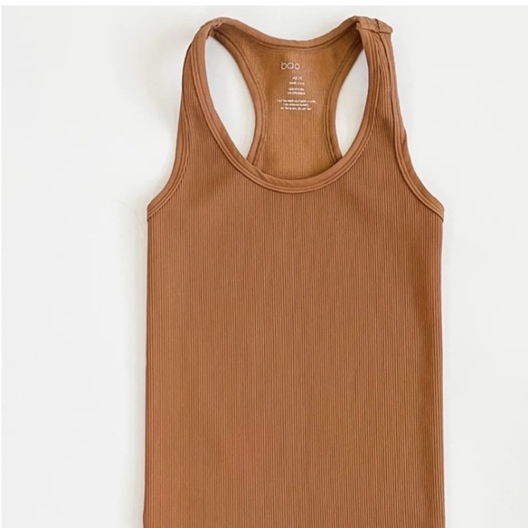 NWOT baobei active HUG: The Perfect Postpartum/Maternity Tank in Roar Small - Picture 2 of 3